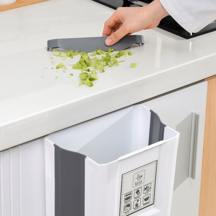 キッチンの調節可能なゴミ箱
